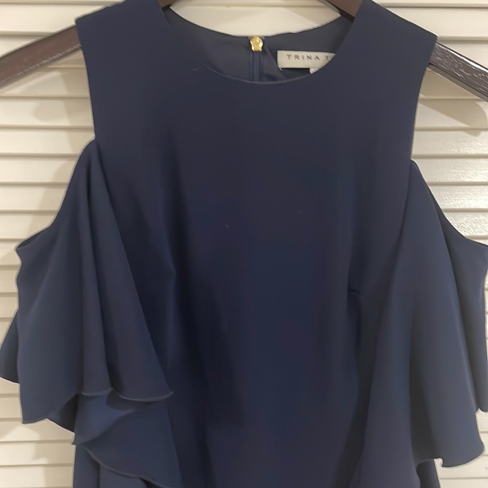 Dress - Picture 2 of 9